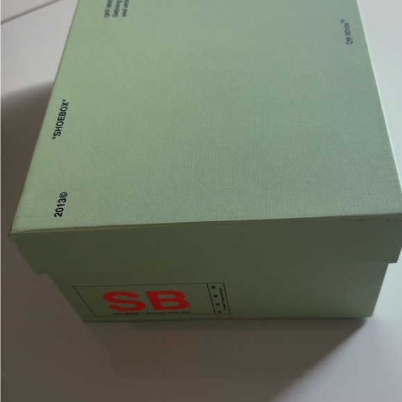 Off-White Shoes - Off-White Green Shoe Box